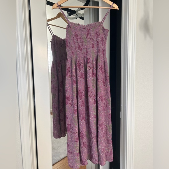 Urban Outfitters x Kimchi Blue gauzy smocked midi dress - Picture 3 of 3